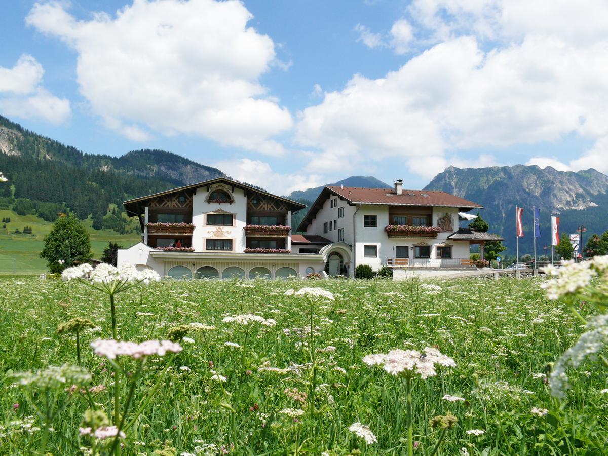 Ferienwohnungen Meusburger Tannheim Extérieur photo